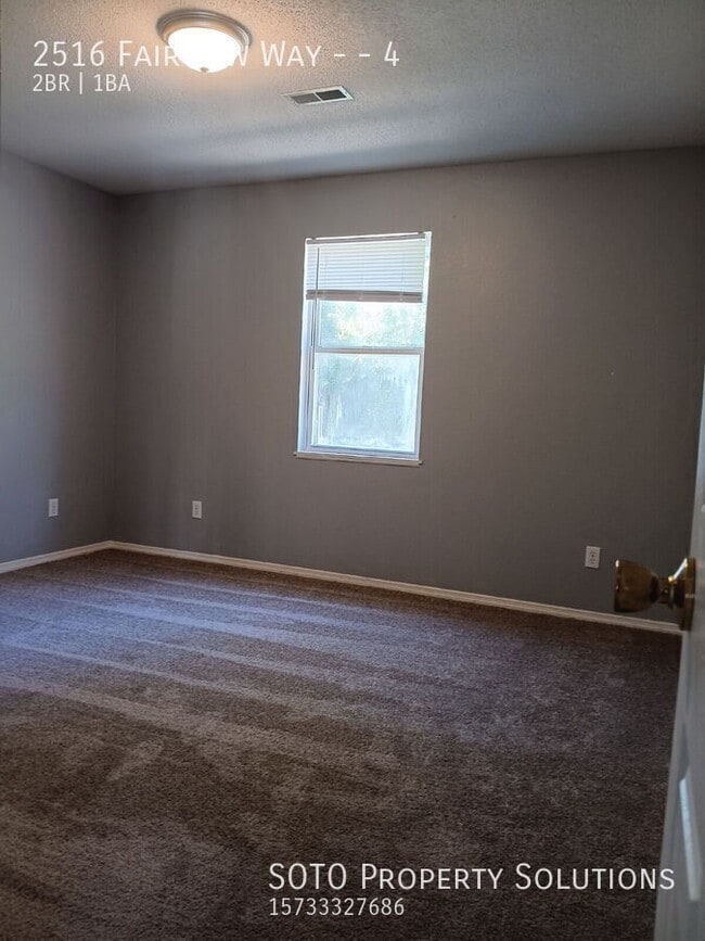 Building Photo - 2516 Fairview Way