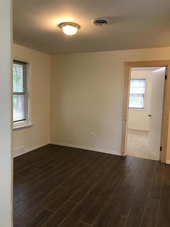 Building Photo - 35 E Church Street, Unit B