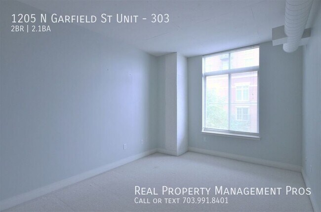 Building Photo - 1205 N Garfield St