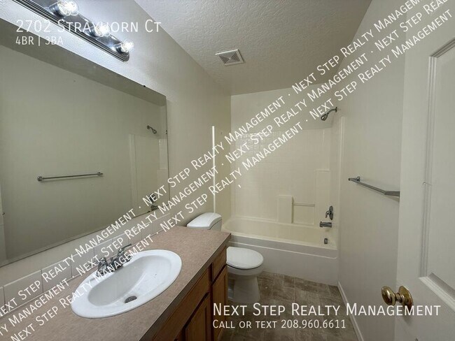 Building Photo - 2702 Strayhorn Ct