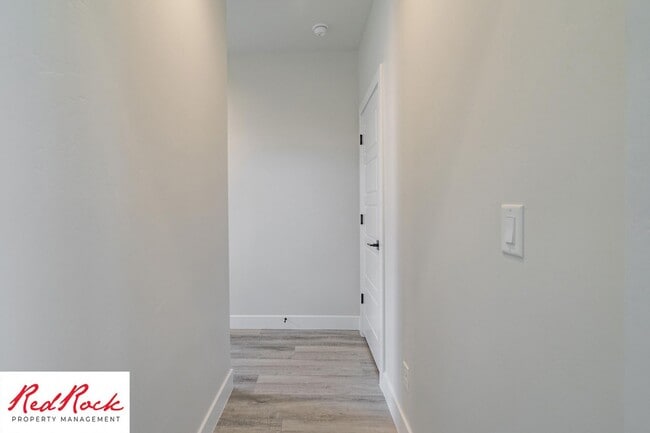 Building Photo - Modern 3 Bedroom Single-Level Home in Vill...
