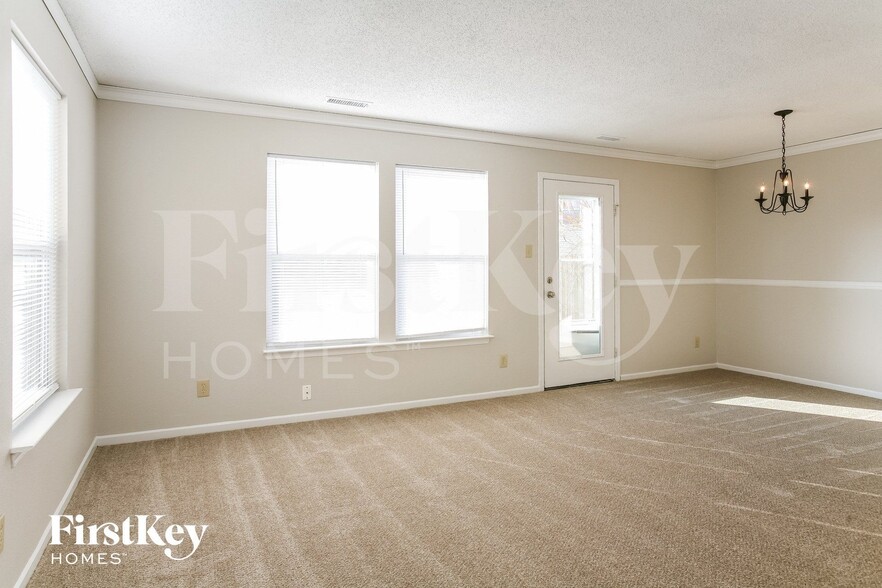 Building Photo - 2435 Redland Ln