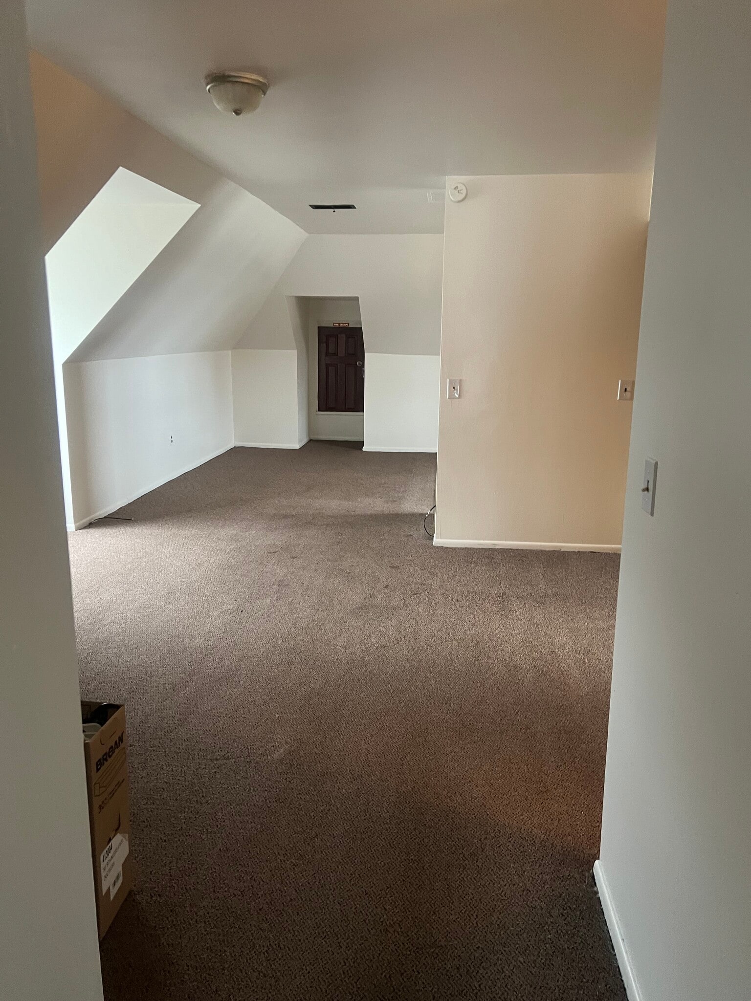 Building Photo - 101 E 10th Ave