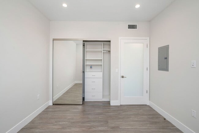 Building Photo - 5550 Bonner Ave