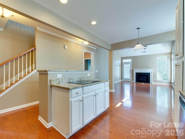Building Photo - 8164 Bridgegate Dr