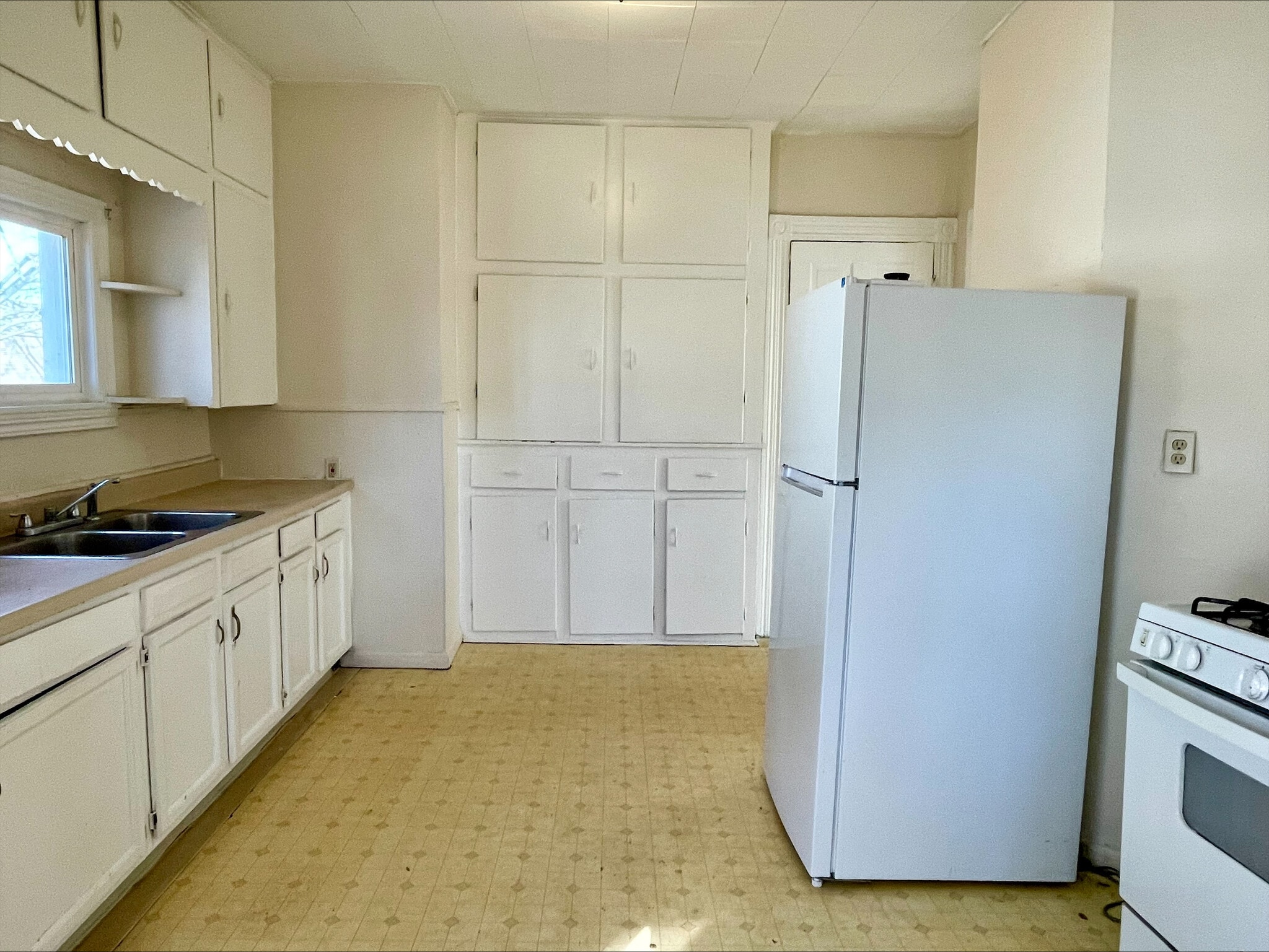 Building Photo - 580 Dayton St