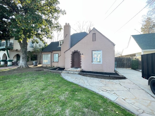 Primary Photo - 4 bed / 1.5 ba house - Yuba City