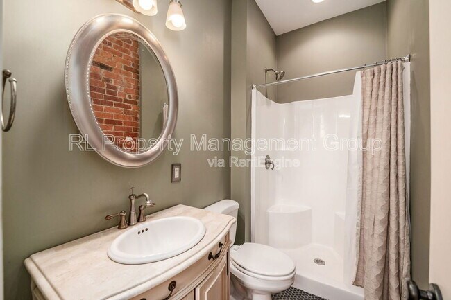 Building Photo - 322 Wilber Ave