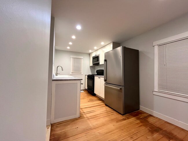 Building Photo - 139 North Ave