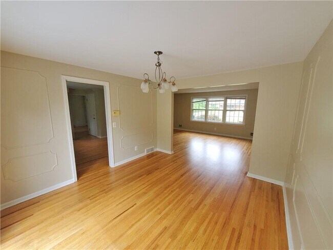 Building Photo - 44 Roby Dr