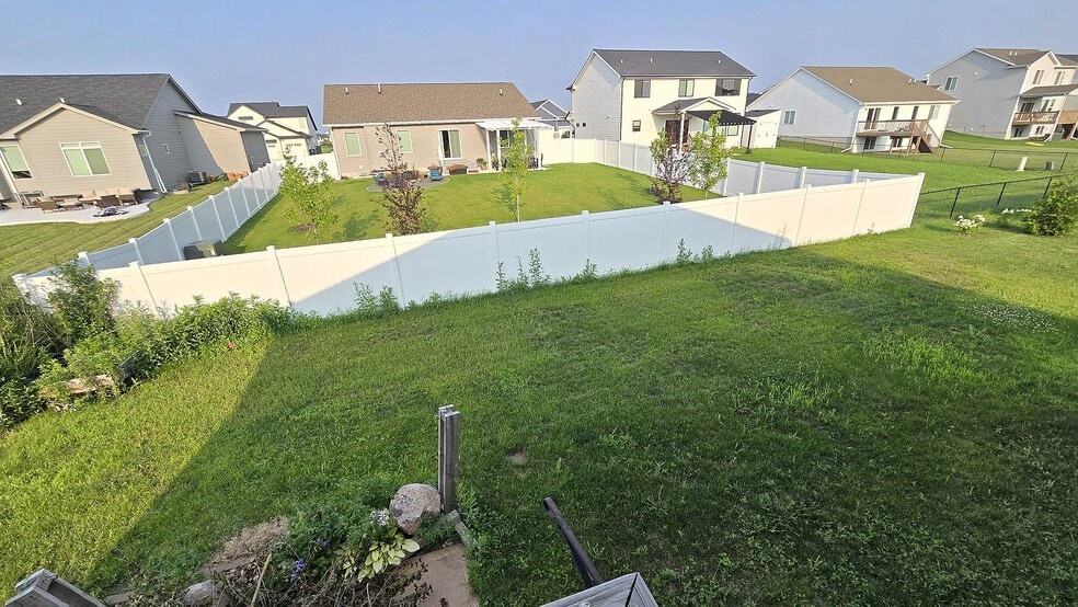 Building Photo - 1115 NW Abbie Dr
