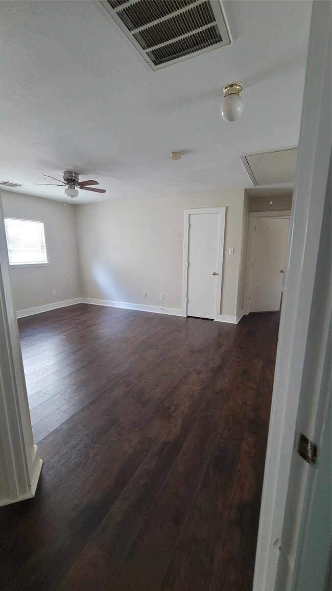 Building Photo - 11926 Prior Park Dr