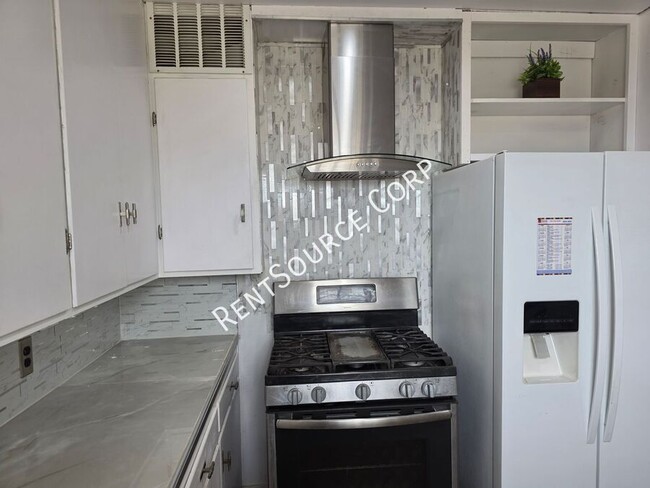 Building Photo - 26335 Community Blvd