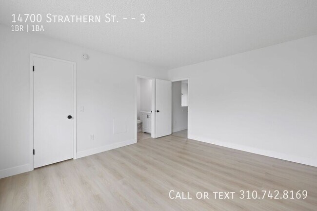 Building Photo - 14700 Strathern St