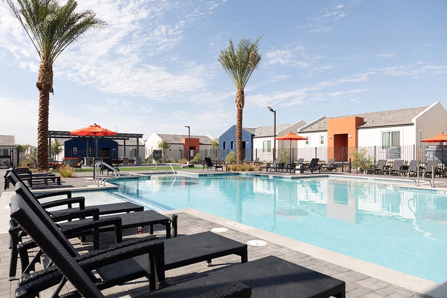 Building Photo - The Alowyn Homes at Centennial