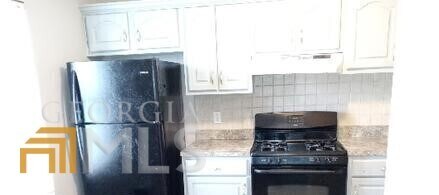 Building Photo - 2030 Charter Ln