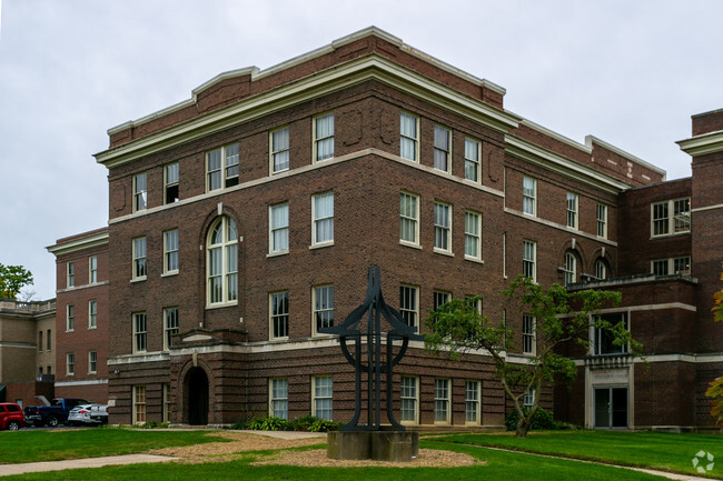 Building Photo - Historic Irvington Flats