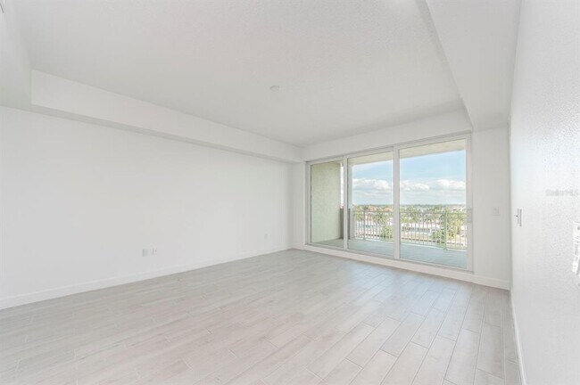 Building Photo - 125 Island Way