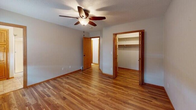 Building Photo - 449 Napa Lp