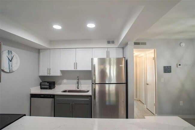 Building Photo - 12760 Indian Rocks Rd