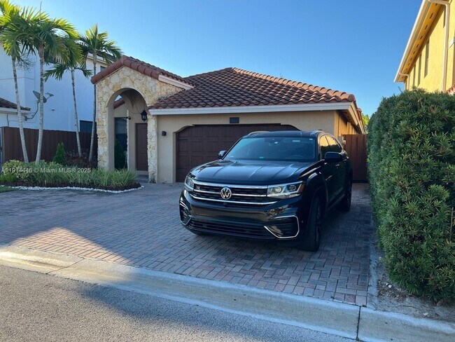 Primary Photo - 9816 NW 10 Terrace