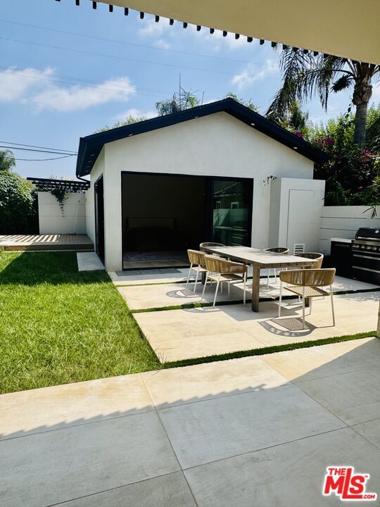 Building Photo - 4740 Sunnyslope Ave