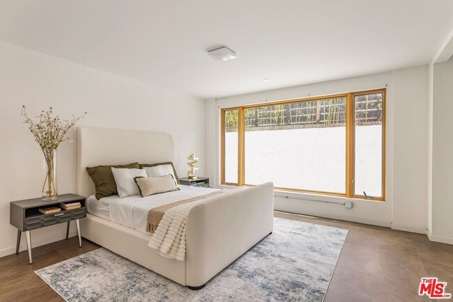 Building Photo - 12443 Sunset Blvd