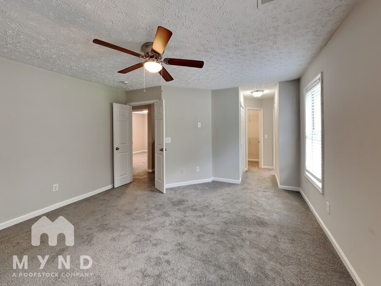 Building Photo - 2587 Riverwood Spring