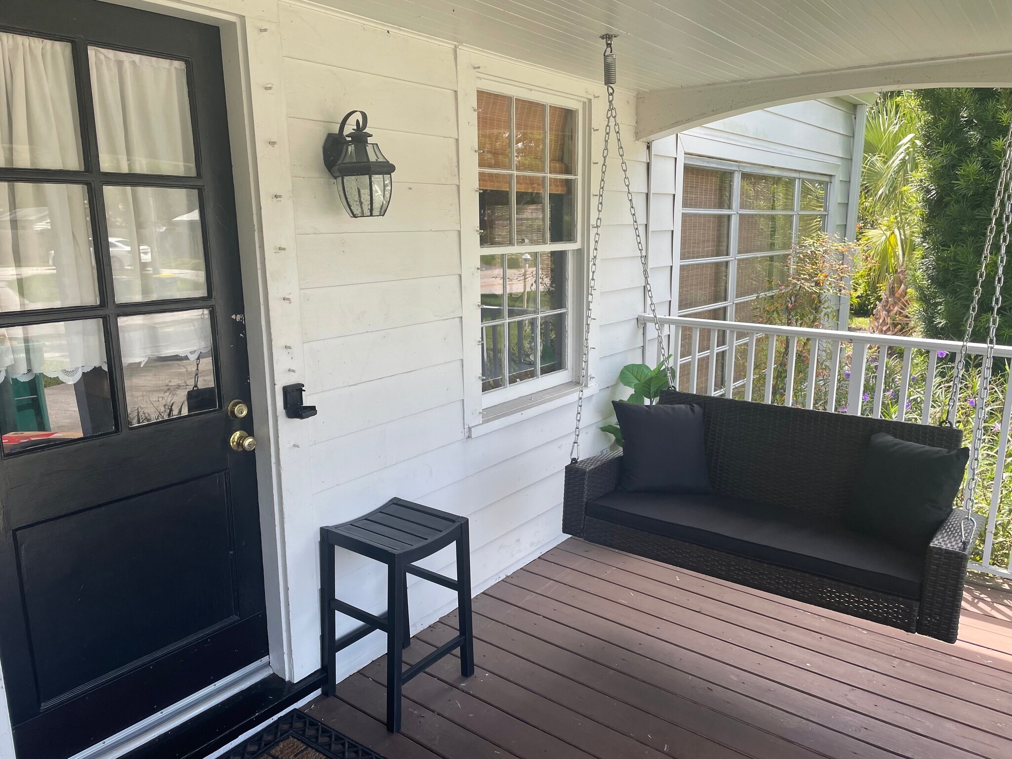 Building Photo - 107 E Melbourne Ave