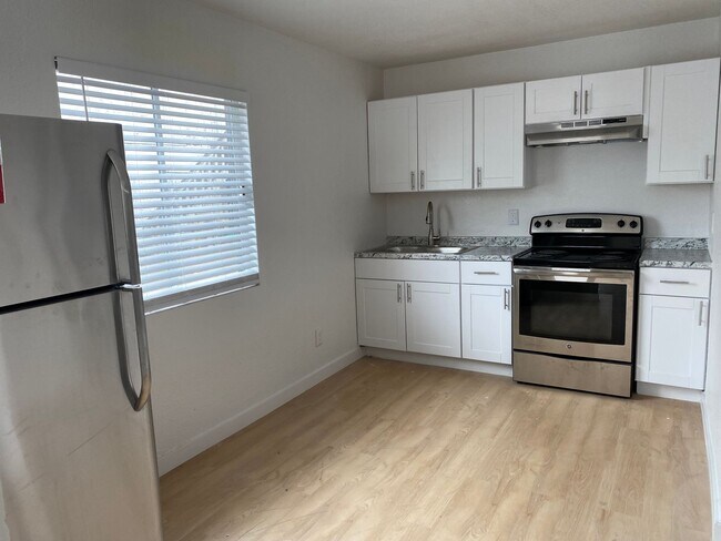 Building Photo - Melvin Street