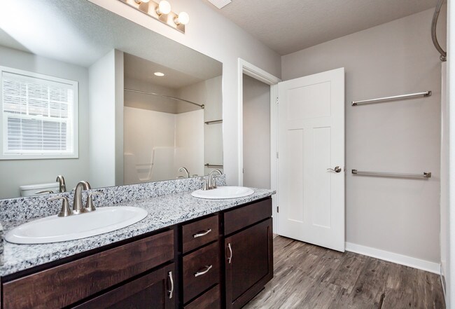 Building Photo - 2071 SW Cascade Falls Dr