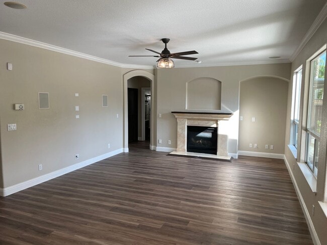 Building Photo - BEAUTIFUL 2-STORY HOME WITH POOL & 3 CAR GARAGE IN ROCKLIN!