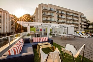 Building Photo - The Summit at Lake Union