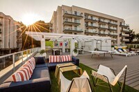 Building Photo - The Summit at Lake Union