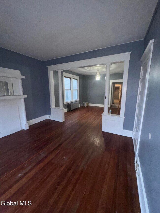 Building Photo - 254 Sheridan Ave