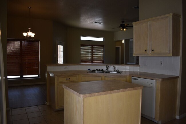 Building Photo - 3BR 2BA is located in a quiet Harker Heigh...