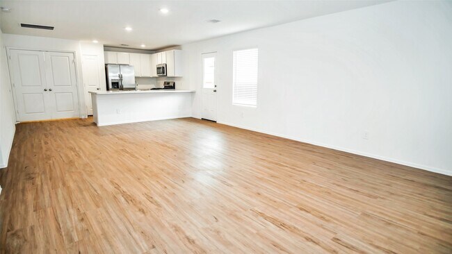 Building Photo - 132 Pine Bend Ct