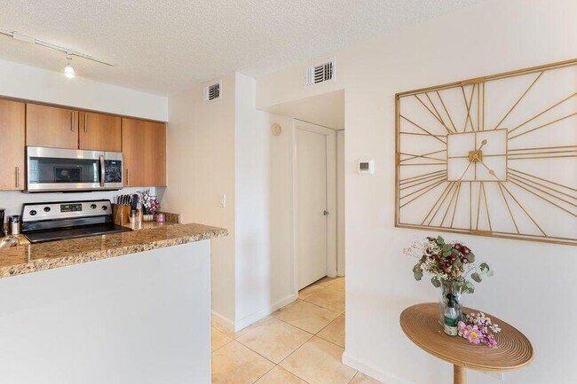 Building Photo - 1215 Crystal Way
