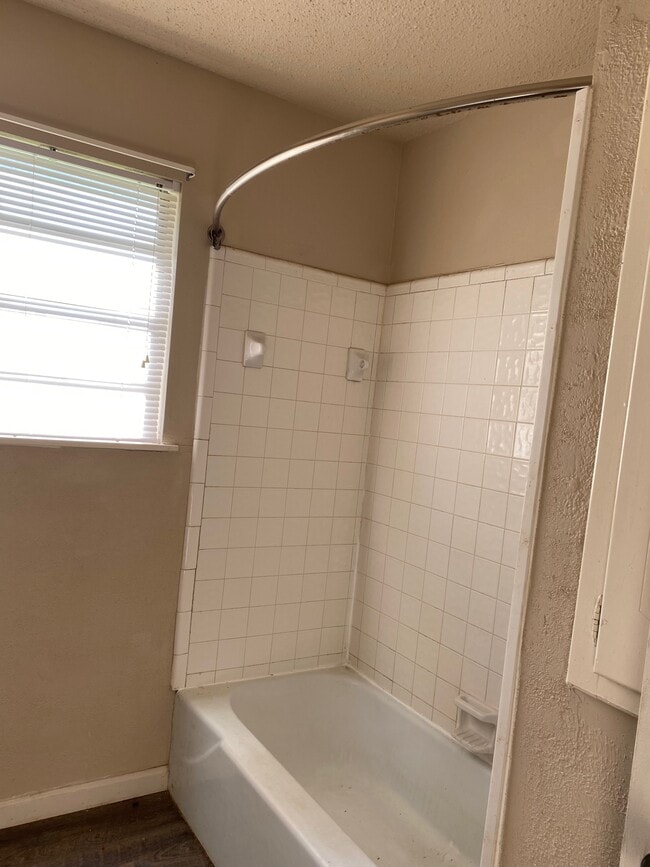 Building Photo - 4808 Sunset Terrace