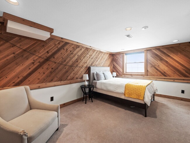 Building Photo - 3250 Chestnut Run Dr