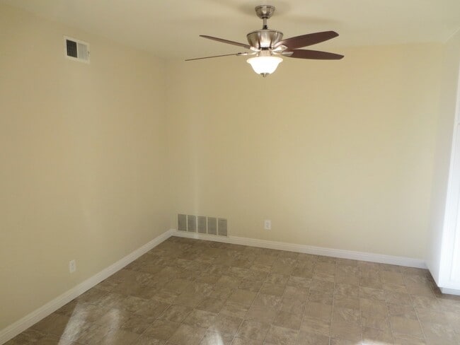 Building Photo - Updated Single Family Home with Over-sized...