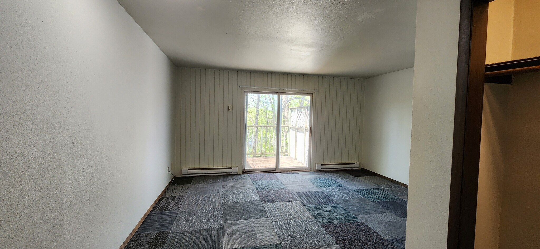 Building Photo - 2240 West Ave S