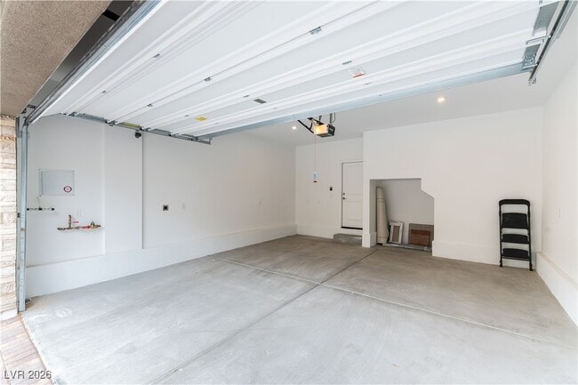 Building Photo - 11947 Glide Reflection Ave