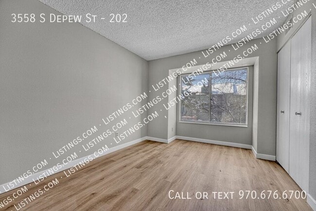 Building Photo - 3558 S Depew St