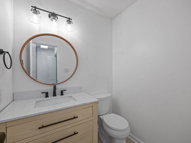 Building Photo - Welcome to New River Homes!