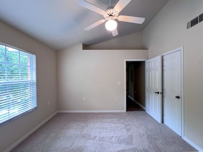 Building Photo - Beautiful 3 Bedroom Condo in the Links wit...