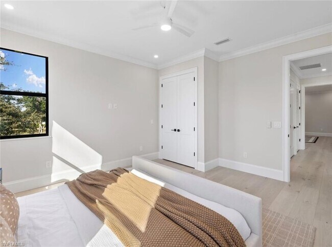 Building Photo - 2721 Van Buren Ave