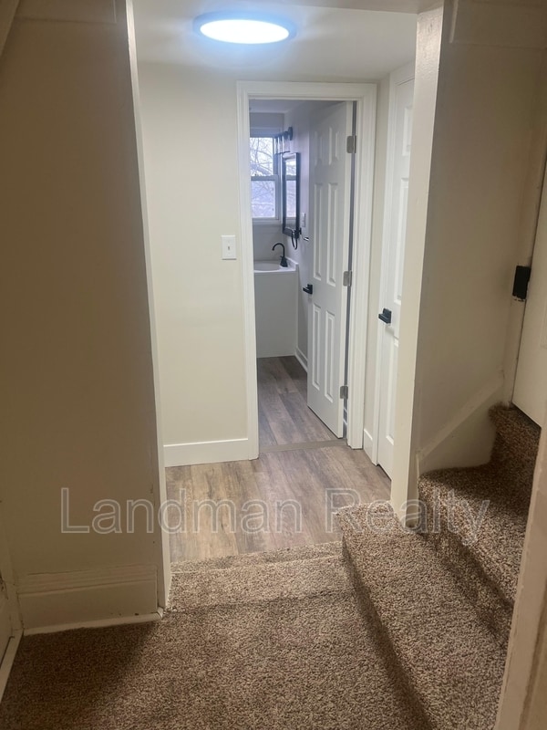 Building Photo - 2917 Shadeland Ave