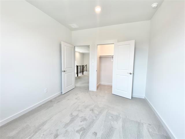 Building Photo - 837 Emerling Dr