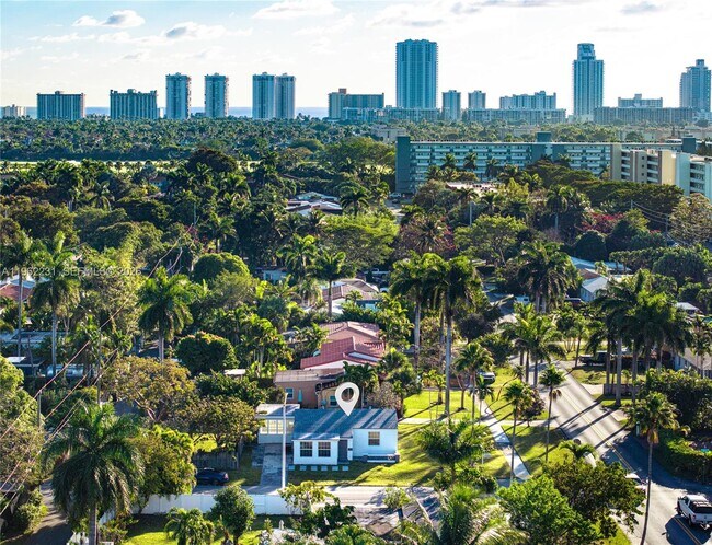 Building Photo - 1621 S 16th Ave